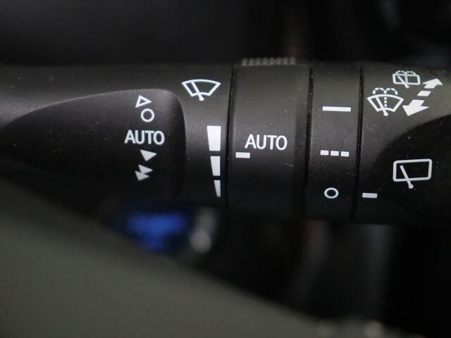 Toyota AURIS 1.8 Hybrid Energy Plus I Navigatie I Climate Control I Cruise Control I Camera I LOUWMAN Onderhouden I