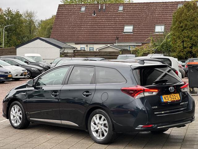 Toyota AURIS 1.8 Hybrid Trend / Camera / Pano / Navi / 2016