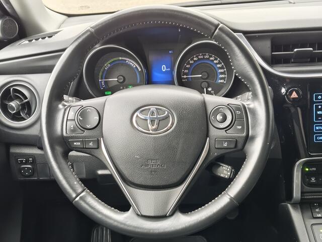 Toyota AURIS 1.8 Hybrid Dynamic | Trekhaak | Cruise Control | Stoelverwarming