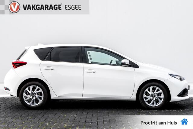 Toyota AURIS 1.3 Now RIJKLAAR INCL:GARANTIE | Achteruitrijcamera | CIma | 15 INCL LMV | Navigatie | Cruise control |