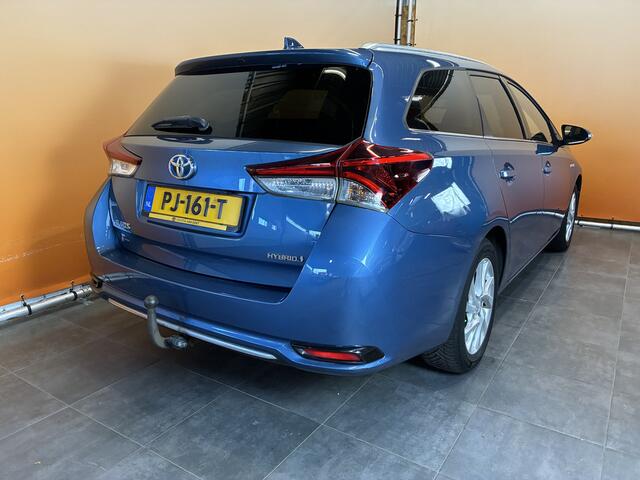 Toyota AURIS Touring Sports 1.8 Hybrid Dynamic Go dealer onderhouden | trekhaak navi | cruise | clima | apk 11/26
