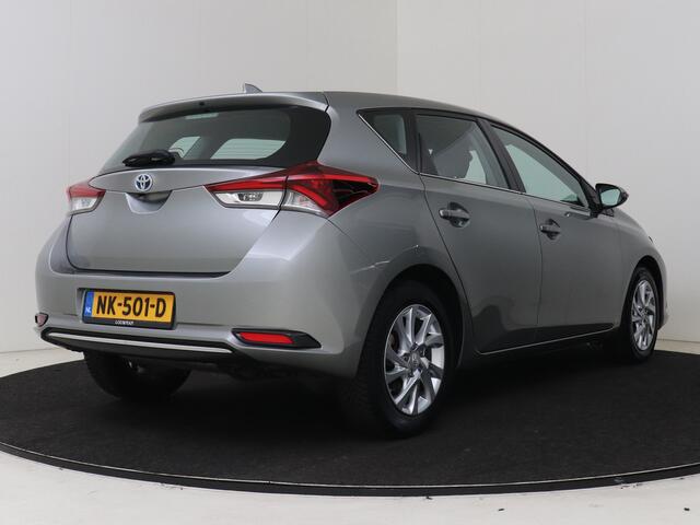 Toyota AURIS 1.8 Hybrid Aspiration Limited