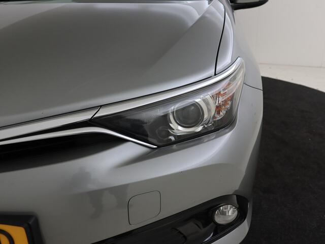 Toyota AURIS 1.8 Hybrid Aspiration Limited