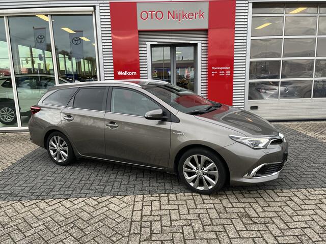 Toyota AURIS Touring Sports 1.8 Hybrid Executive *Met trekhaak!*