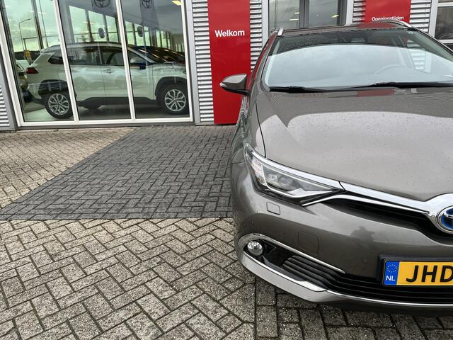 Toyota AURIS Touring Sports 1.8 Hybrid Executive *Met trekhaak!*