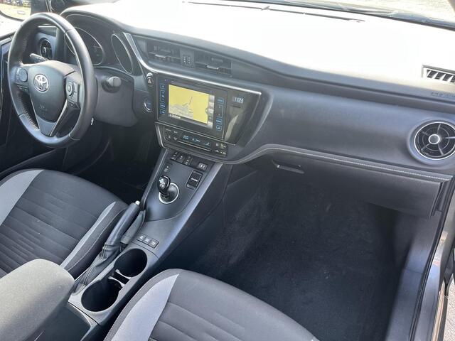 Toyota AURIS 1.8 Hybrid Dynamic | Navigatie | Stoelverwarming | Parkeersensoren | 17 inch LM-velgen |