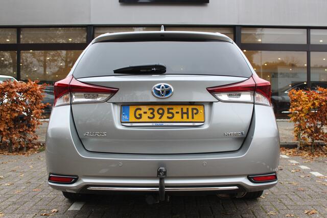 Toyota AURIS Touring Sports 1.8 Hybrid Dynamic Ultimate | Rijklaar | PDC | Navi | Trekhaak | Keyless | Camera | Cruise | Stoelverwarming | DAB+