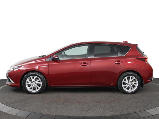 Toyota AURIS 1.8 Hybrid Executive | Stoelverwarming | Parkeersensoren | Fietsendragerbeugel |