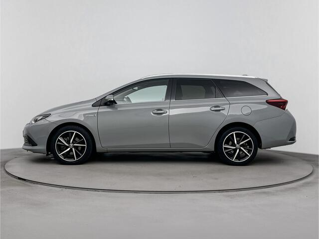 Toyota AURIS Touring Sports 1.8 Hybrid Exclusive | Trekhaak | Stoelverwarming | Navigatie