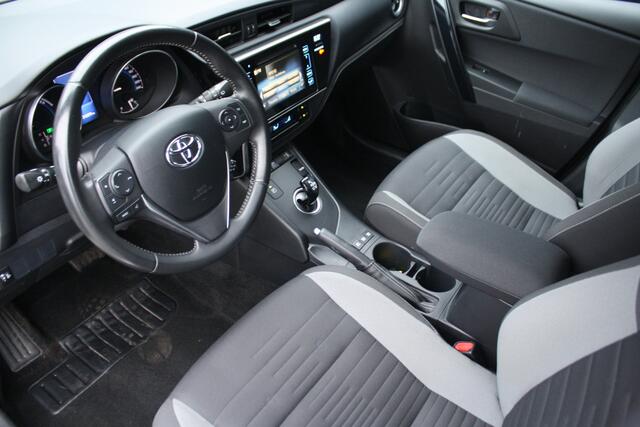 Toyota AURIS Touring Sports 1.8 Hybrid Dynamic - CAMERA - NAVIGATIE - 2e EIGENAAR