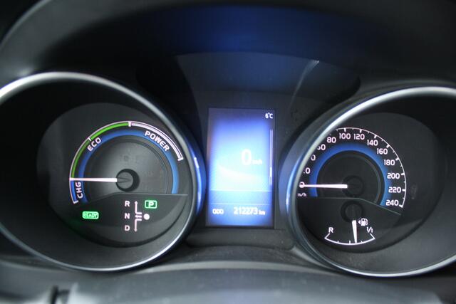 Toyota AURIS Touring Sports 1.8 Hybrid Dynamic - CAMERA - NAVIGATIE - 2e EIGENAAR