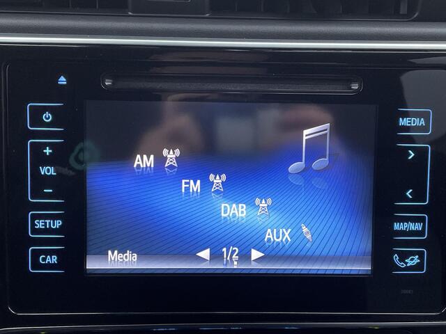 Toyota AURIS 1.8 Hybrid Dynamic **TREKHAAK/ PARKEERSENSOREN/ 36 MAANDEN GARANTIE**