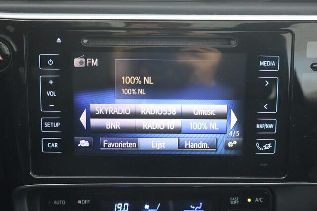 Toyota AURIS 1.8 Hybrid Trend NL-Auto!! Panoramadak I Camera