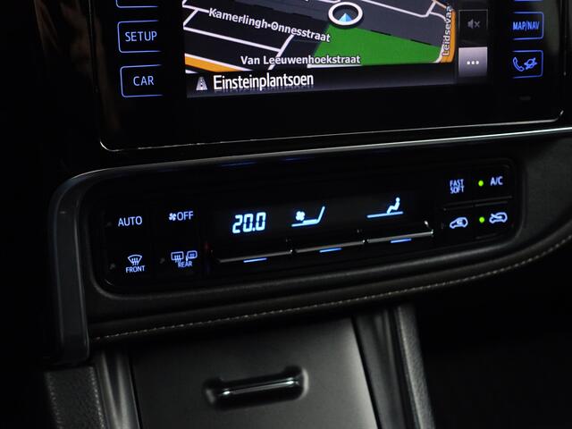 Toyota AURIS Touring Sports 1.2T Dynamic Camera, Privacy Glass, Led, Navigatie, Clima, Cruise