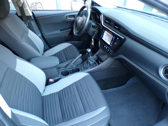 Toyota AURIS 1.2T 5-Drs Nieuw 5.000 Km ! NIEUW !!! AIRCO ,CAMERA,LMV!