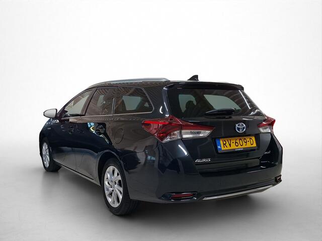 Toyota AURIS Touring Sports 1.8 Hybrid Dynamic Go | Navigatie | Camera | LM Velgen |