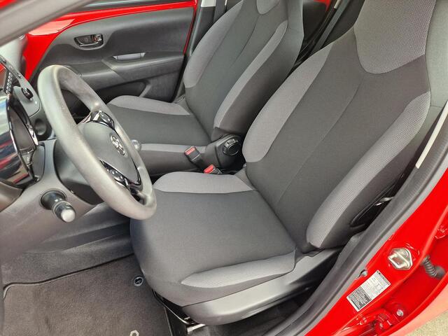 Toyota AYGO 1.0 VVT-i 5-Drs X-Fun Airco - NL Auto - Lage Kmstand!