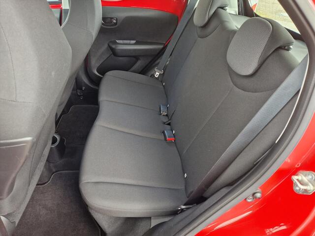 Toyota AYGO 1.0 VVT-i 5-Drs X-Fun Airco - NL Auto - Lage Kmstand!