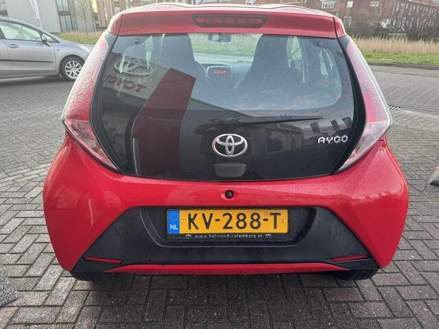 Toyota AYGO 1.0 VVT-i x-now