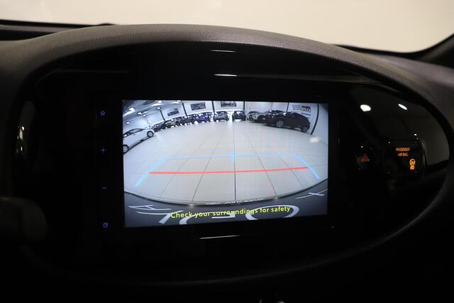 Toyota AYGO X 1.0 VVT-i MT Pulse, Apple CarPlay en Android Auto, Parkeercamera, Adaptive Cruise control & Climate control!