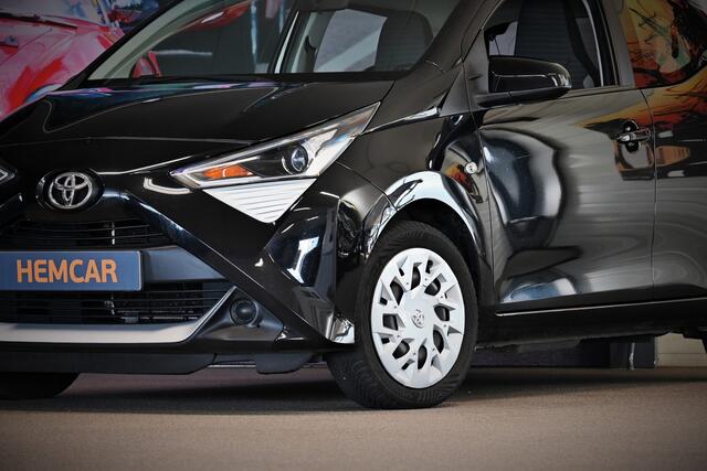 Toyota AYGO 1.0 VVT-i x-play limited