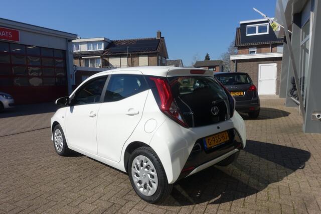 Toyota AYGO 1.0 VVT-I X-PLAY AUTOMAAT camera (All-in prijs)