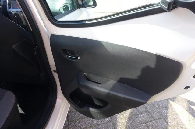 Toyota AYGO 1.0 VVT-I X-PLAY AUTOMAAT camera (All-in prijs)