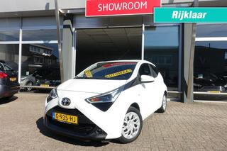 toyota-aygo-1.0-vvt-i-x-play-automa