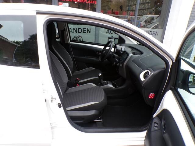 Toyota AYGO 1.0 VVT-i x-play AIRCO,LED,CAMERA,NIEUWE APK !!! ""ZONDAG OPEN""