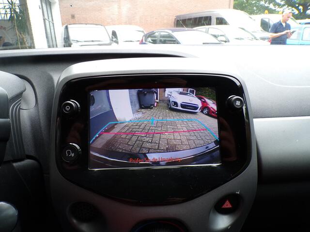 Toyota AYGO 1.0 VVT-i x-play AIRCO,LED,CAMERA,NIEUWE APK !!! ""ZONDAG OPEN""