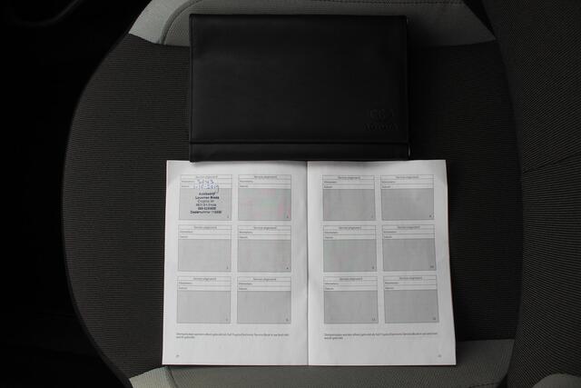 Toyota AYGO 1.0 VVT-i x-play Lage kilometerstand!!/Automaat/Navigatie/Apple carplay/Airco/Achteruitrijcamera/Toerenteller/Bluetooth/Elektrische ramen/Elektrisch verstelbare spiegels.