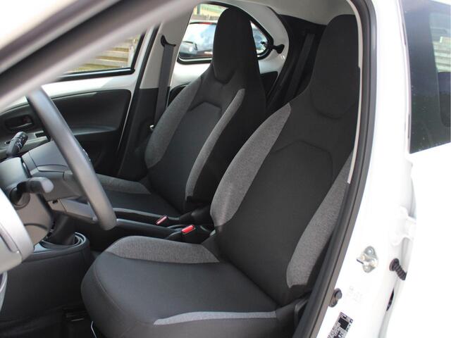 Toyota AYGO X 1.0 VVT-i MT Adaptieve Cruise Control, Airco, Hill Hold Functie, Elektrische Ramen Voor ¤ 339,- private lease