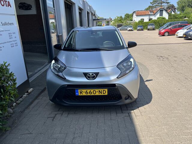 Toyota AYGO X 1.0 VVT-i S-CVT Play