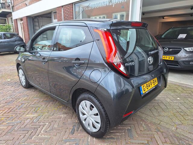 Toyota AYGO 1.0 VVT-i X-Fun 5Drs /Airco/Led/Garantie