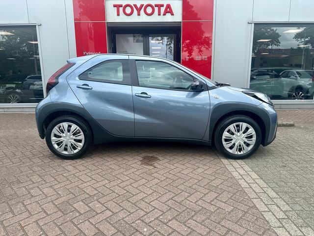 Toyota AYGO X 1.0 VVT-i MT Play