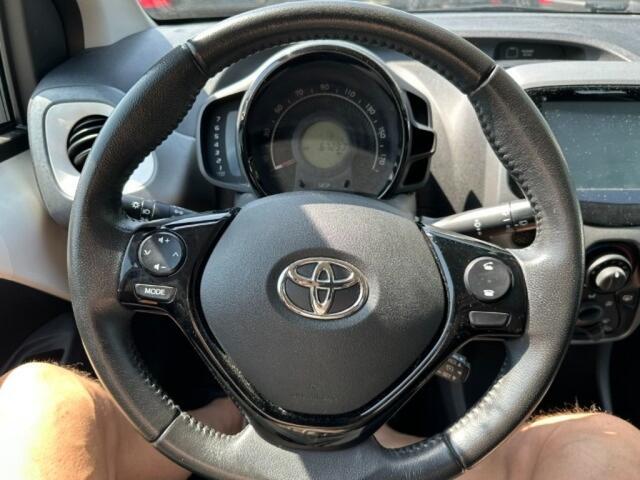 Toyota AYGO 1.0 VVT-I X-PLAY CAMERA. NAVI. ALL.IN.