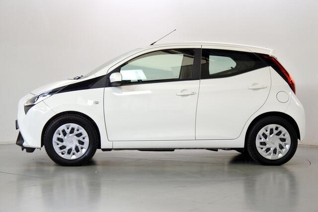 Toyota AYGO 1.0 VVT-i X-play Navigatie