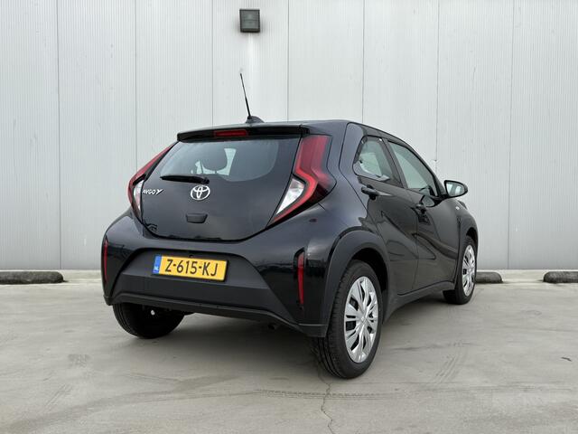 Toyota AYGO X 1.0 VVT-i MT Play | Parkeerhulp camera | Cruise control