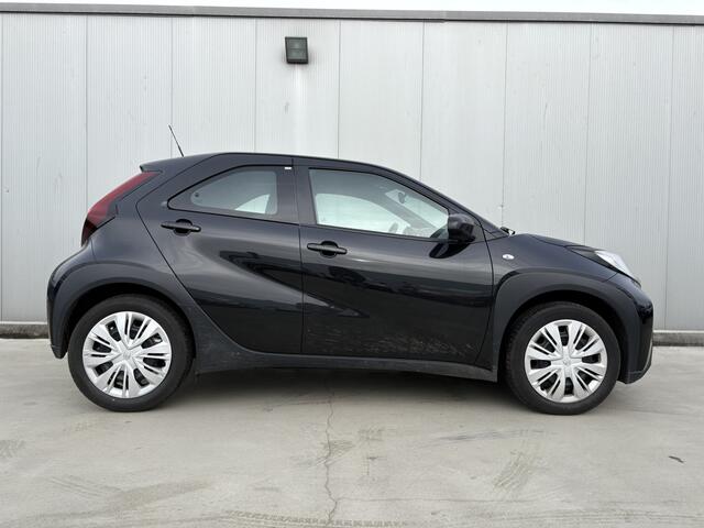 Toyota AYGO X 1.0 VVT-i MT Play | Parkeerhulp camera | Cruise control
