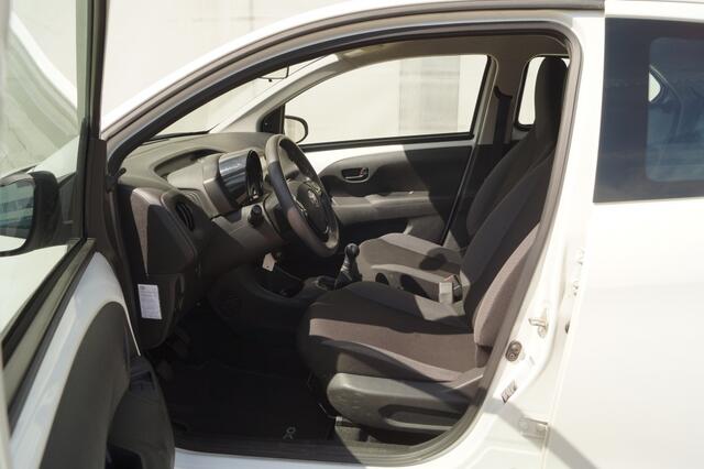 Toyota AYGO 1.0 VVT-i X-Fun -AIRCO-LED-