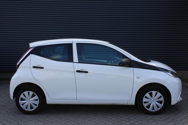 Toyota AYGO 1.0 VVT-i x-fun Airco Cruisecontrol Bluetooth NAP