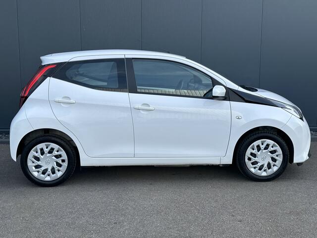 Toyota AYGO 1.0 VVT-i x-play / Carplay / Camera