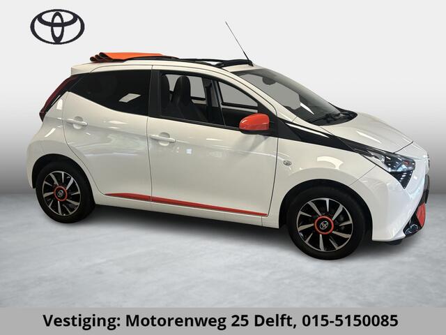 Toyota AYGO 1.0 VVT-i X-OTIC CABRIOLET 30.000 KM !! GARANTIE TOT 3-2029! LEDER.CARPLAY NAVI.AIRCO.LMV CAMERA !