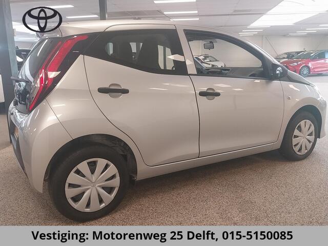 Toyota AYGO 1.0 VVT-i X SILVERLINE FUN CARPLAY NAVI AIRCO.5 DRS .GARANTIE TOT 2031 !