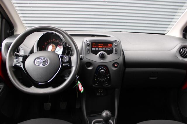 Toyota AYGO 1.0 VVT-i x-fun 5-Deurs Airco Cruise Control Bluetooth NL-Auto