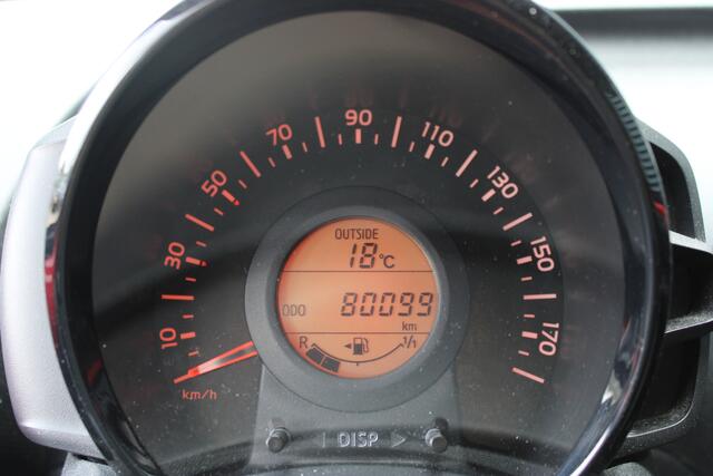 Toyota AYGO 1.0 VVT-i x-fun 5-Deurs Airco Cruise Control Bluetooth NL-Auto