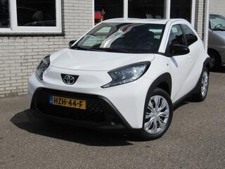 toyota-aygo-x-1.0-vvt-i-mt-play-cam