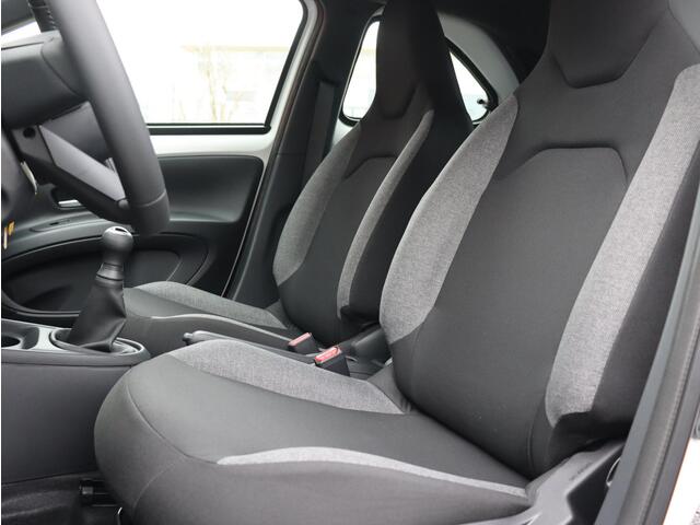 Toyota AYGO X 1.0 VVT-i Play ,Rode accenten, Nieuw, Extra voordeel!