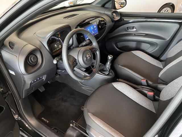 Toyota AYGO X 1.0 VVT-i MT Play