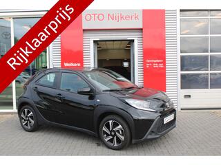 toyota-aygo-x-1.0-vvt-i-s-cvt-first